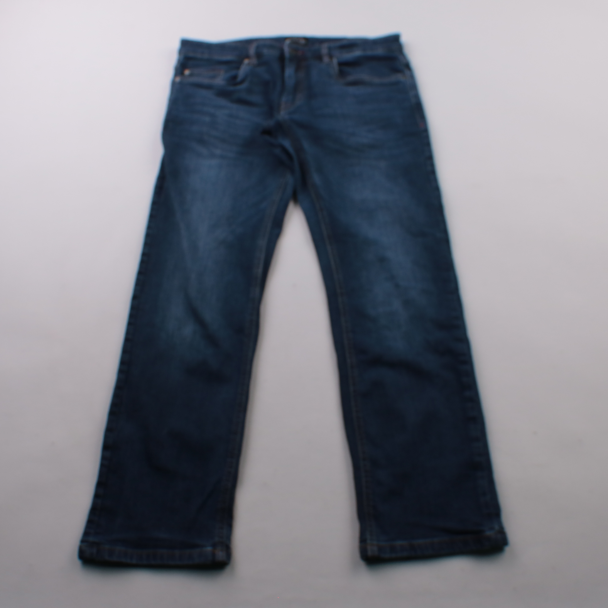 250128035-1