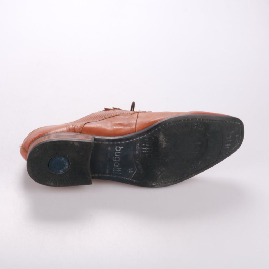 251011051-3